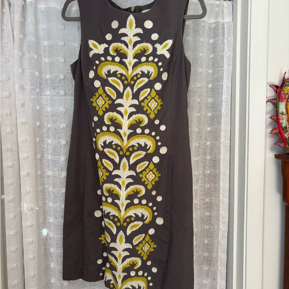 Elegant Black and Yellow Patterned Dress